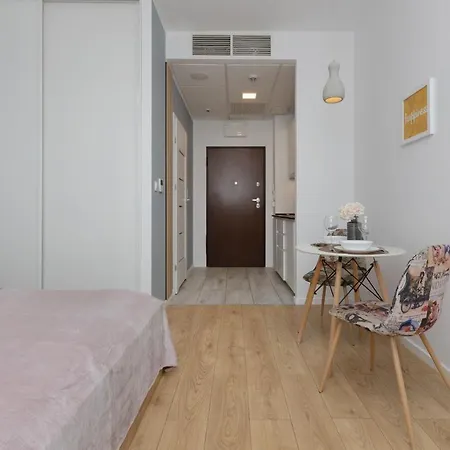 Apartment Studio Kasprzaka By Renters *